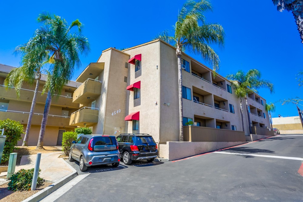 Virtual tour photo 5 of 26 for 4540 60th St UNIT 207