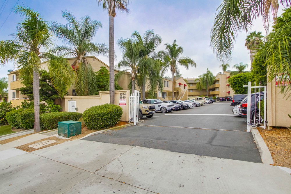 Virtual tour photo 1 of 39 for 4540 60th St