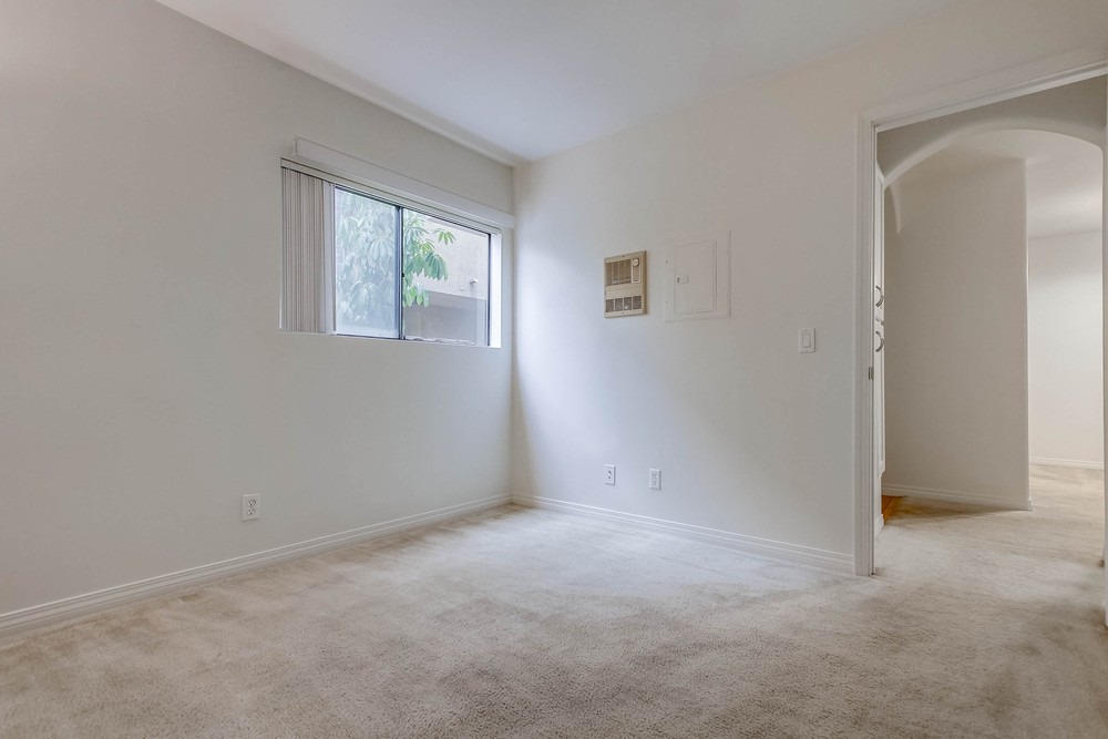 Virtual tour photo 32 of 39 for 4540 60th St