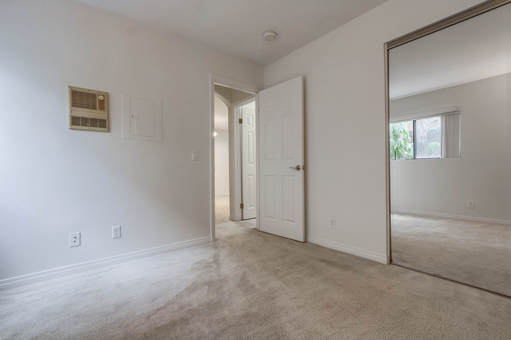 Virtual tour photo 34 of 39 for 4540 60th St
