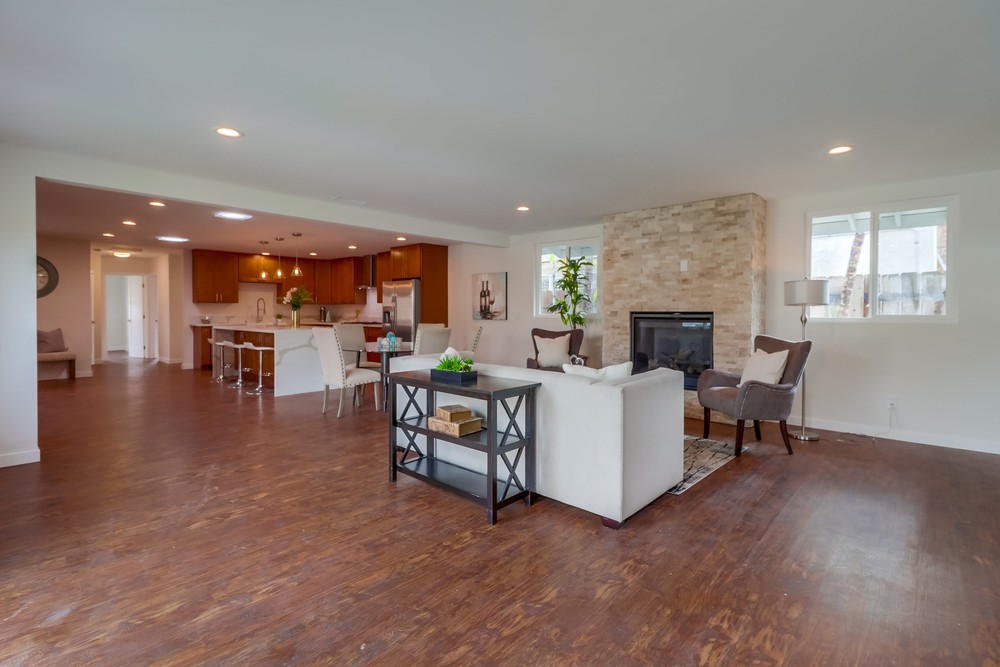 Virtual tour photo 9 of 57 for 4540 La Crosse Ave