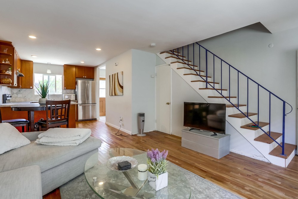 Virtual tour photo 9 of 24 for 4540 Vandever Ave APT 11