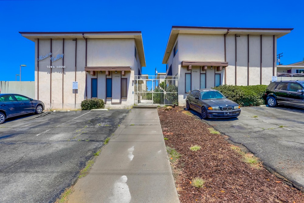 Virtual tour photo 25 of 24 for 4540 Vandever Ave APT 11