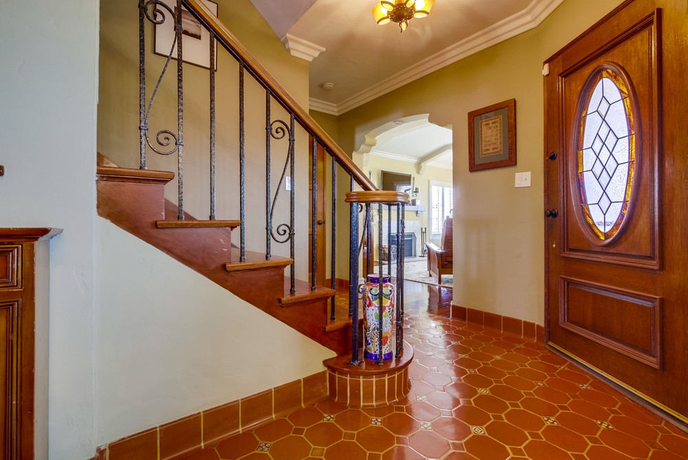 Virtual tour photo 8 of 54 for 4541 Alice St