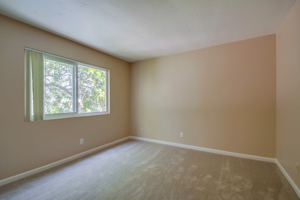 Virtual tour photo 21 of 32 for 4541 Florida St #218