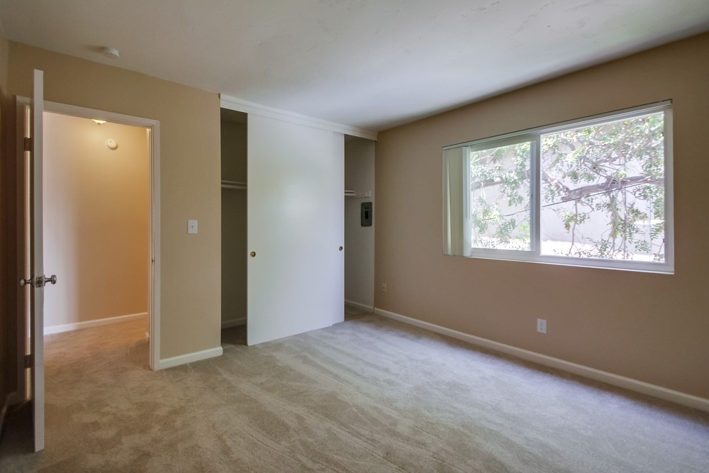 Virtual tour photo 22 of 32 for 4541 Florida St #218