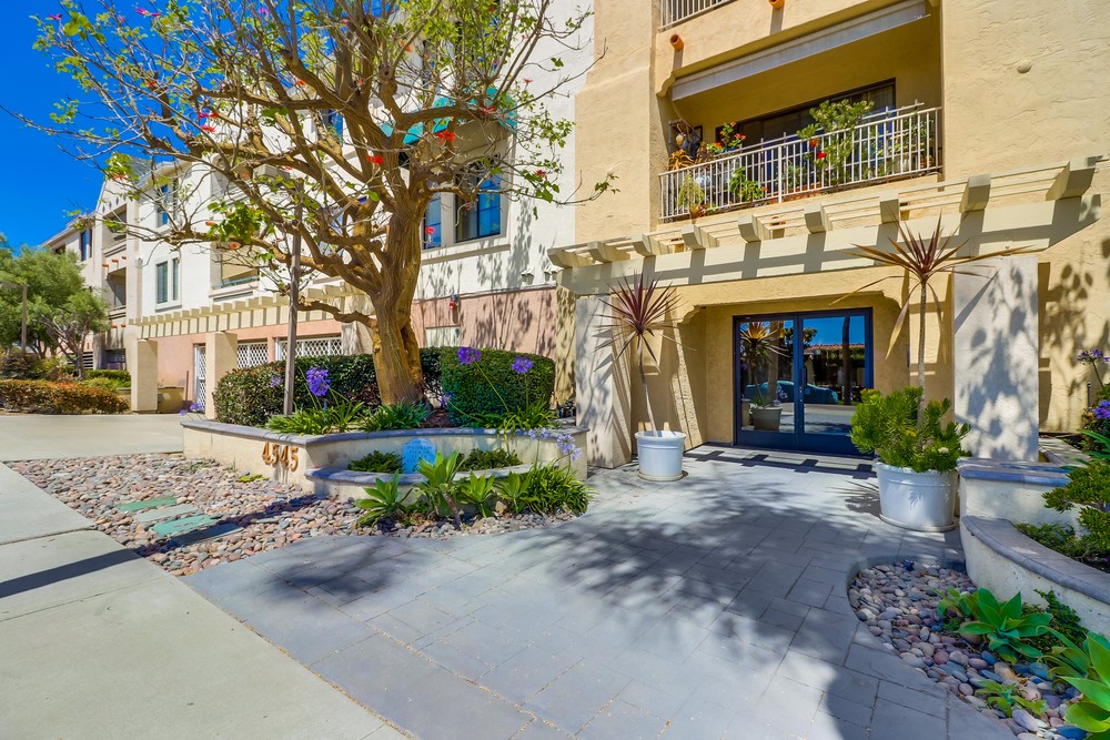 Virtual tour photo 3 of 29 for 4545 Arizona St #210