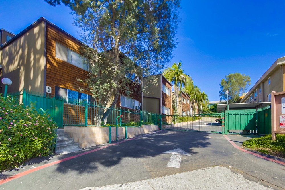 Virtual tour photo 3 of 33 for 4545 Collwood Blvd #8