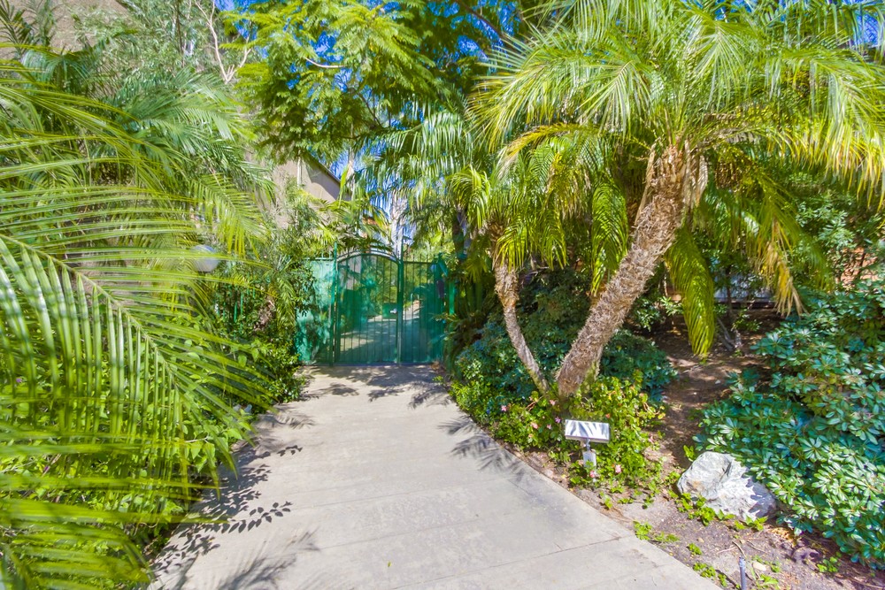 Virtual tour photo 4 of 33 for 4545 Collwood Blvd #8