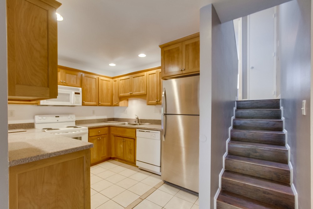 Virtual tour photo 13 of 33 for 4545 Collwood Blvd #8