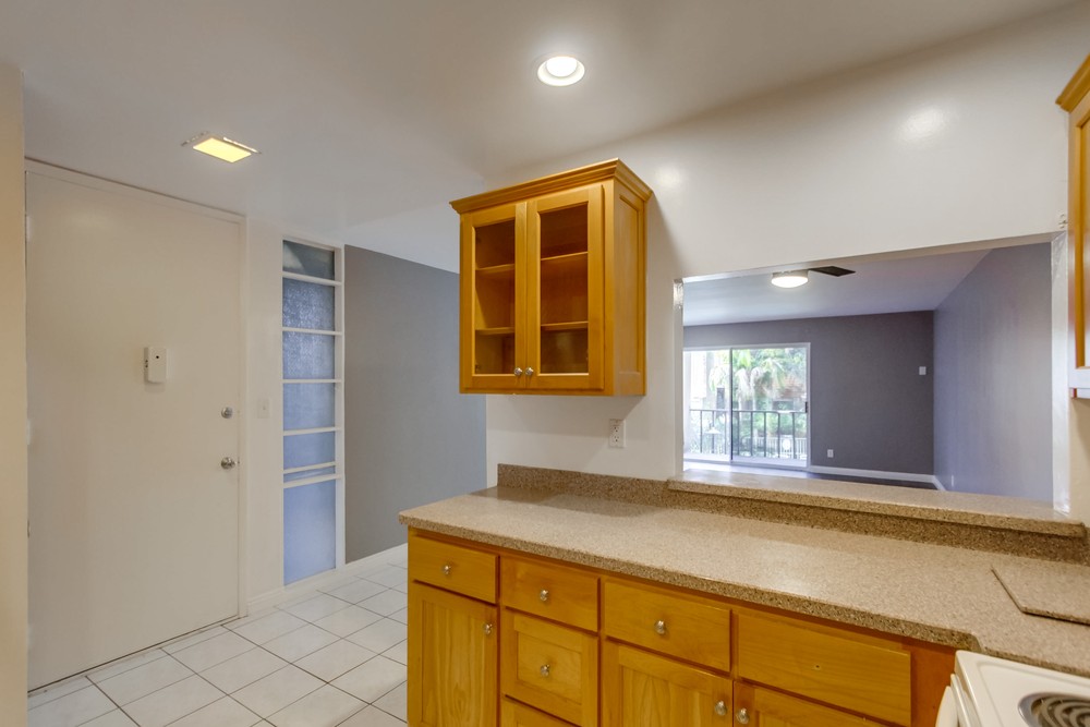 Virtual tour photo 17 of 33 for 4545 Collwood Blvd #8