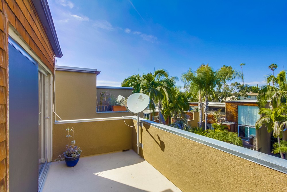 Virtual tour photo 25 of 33 for 4545 Collwood Blvd #8