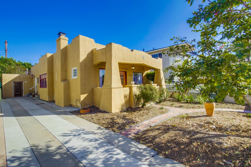 Virtual tour photo 5 of 53 for 4547 Cleveland Ave