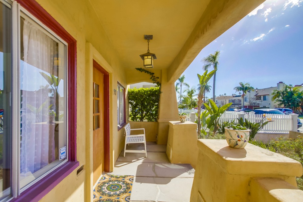 Virtual tour photo 9 of 53 for 4547 Cleveland Ave