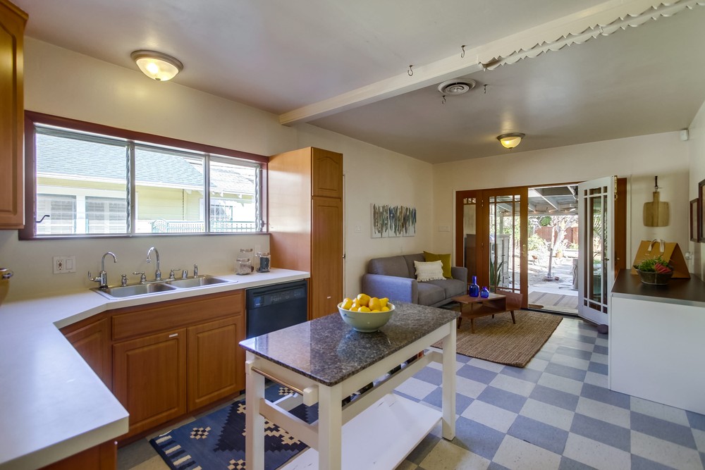 Virtual tour photo 19 of 53 for 4547 Cleveland Ave