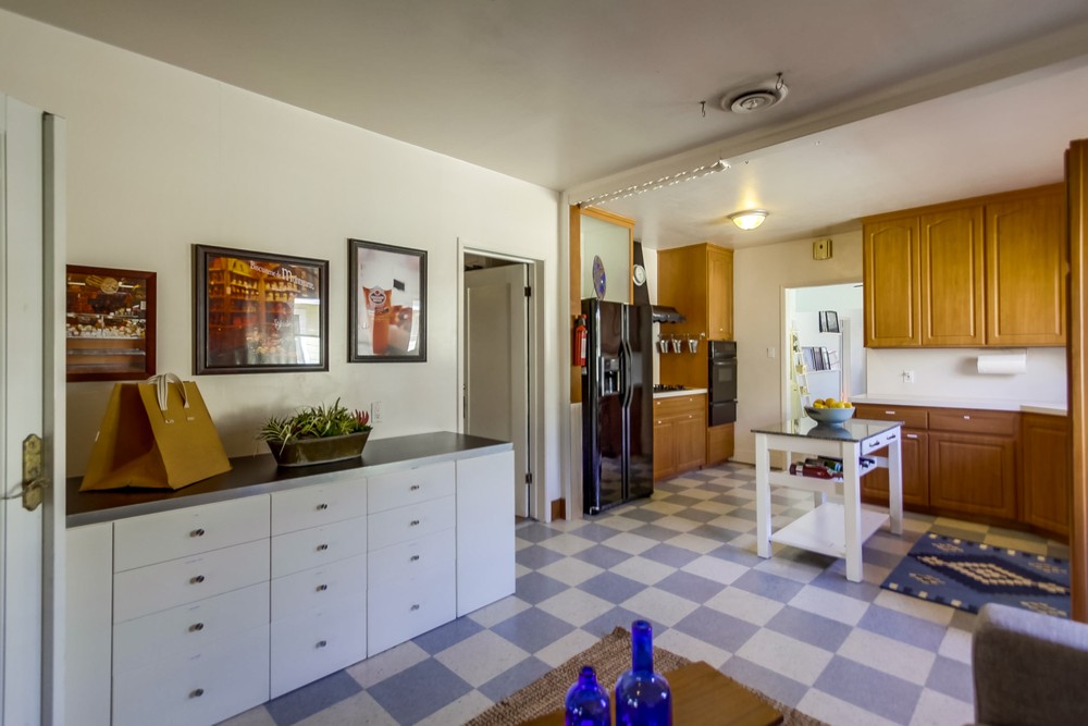 Virtual tour photo 25 of 53 for 4547 Cleveland Ave