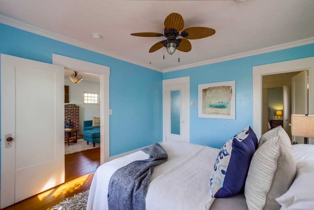 Virtual tour photo 33 of 53 for 4547 Cleveland Ave