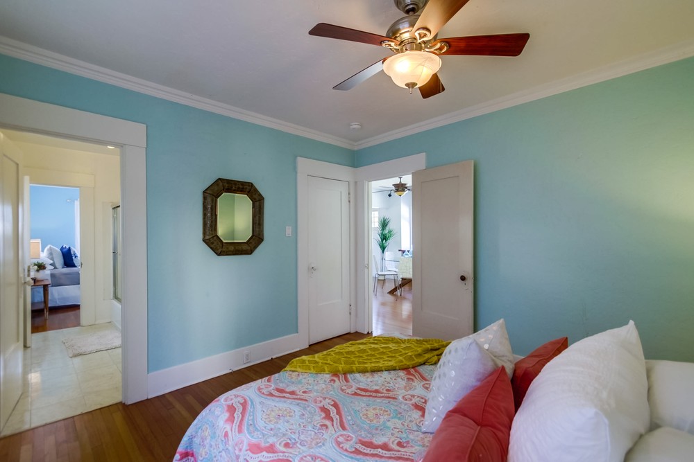 Virtual tour photo 37 of 53 for 4547 Cleveland Ave
