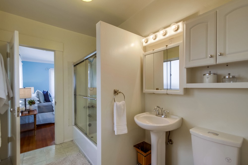 Virtual tour photo 38 of 53 for 4547 Cleveland Ave