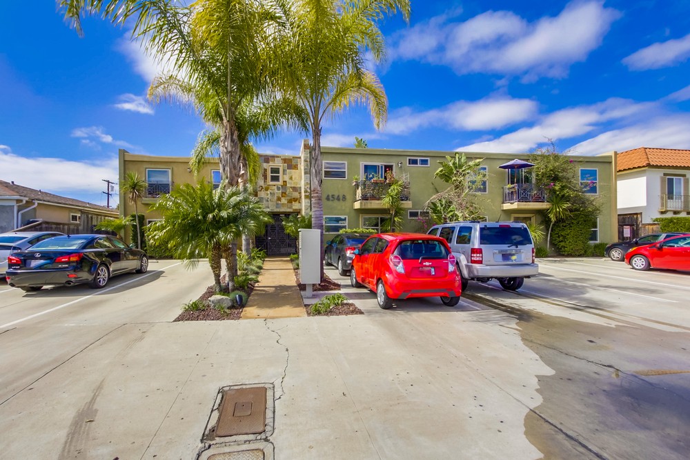 Virtual tour photo 1 of 30 for 4548 Hawley Blvd #15