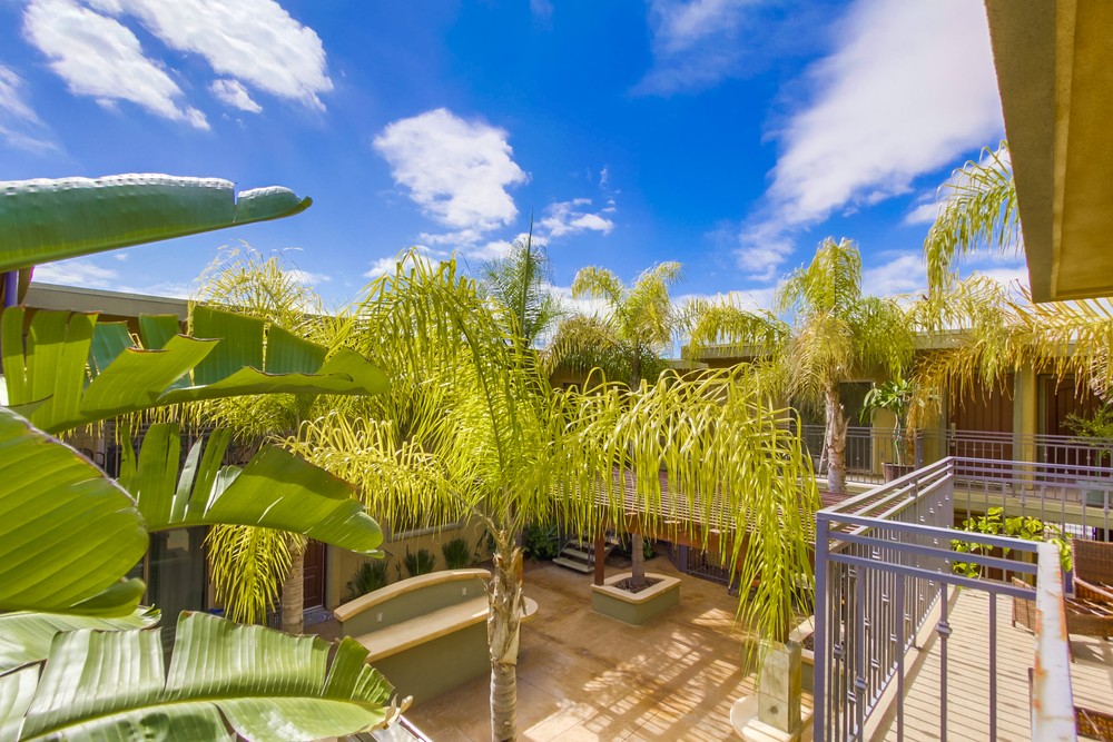 Virtual tour photo 10 of 30 for 4548 Hawley Blvd #15