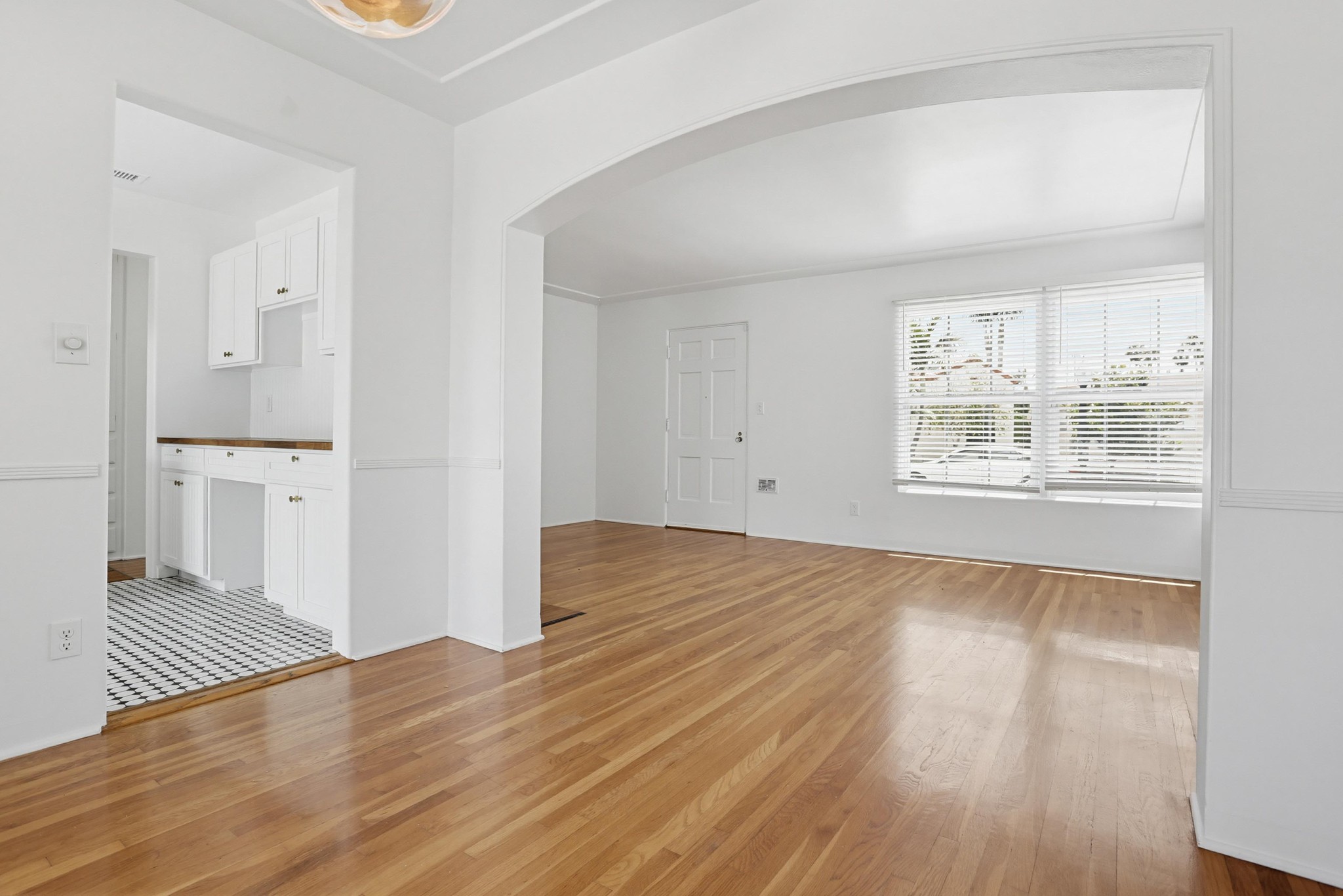 Virtual tour photo 15 of 39 for 4548 Max Dr
