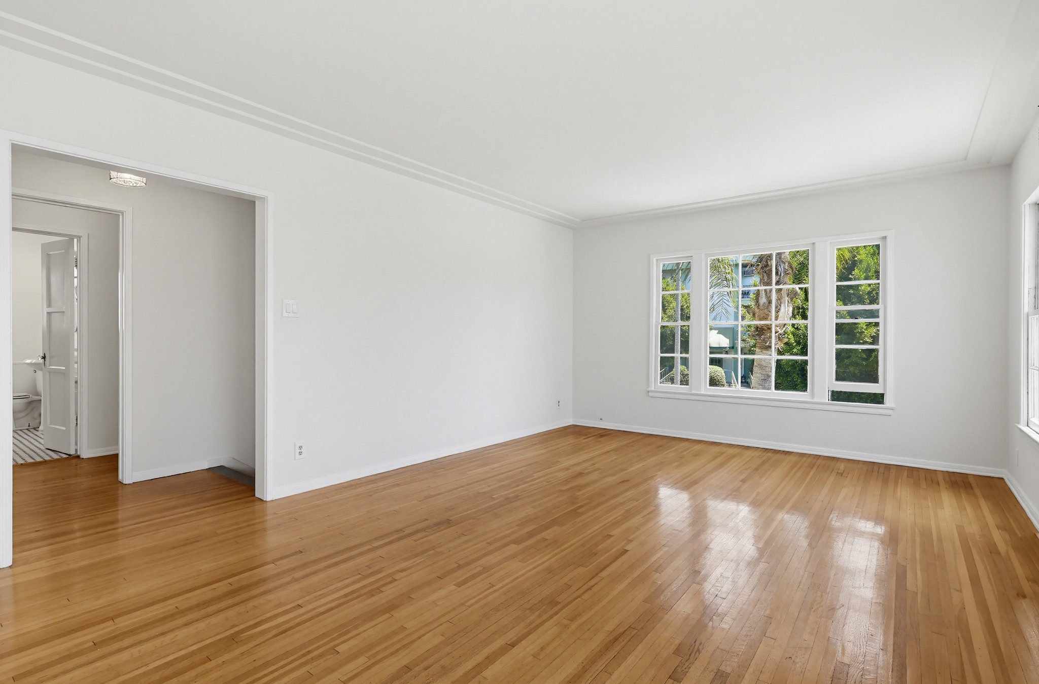 Virtual tour photo 11 of 56 for 455 Hayworth Ave