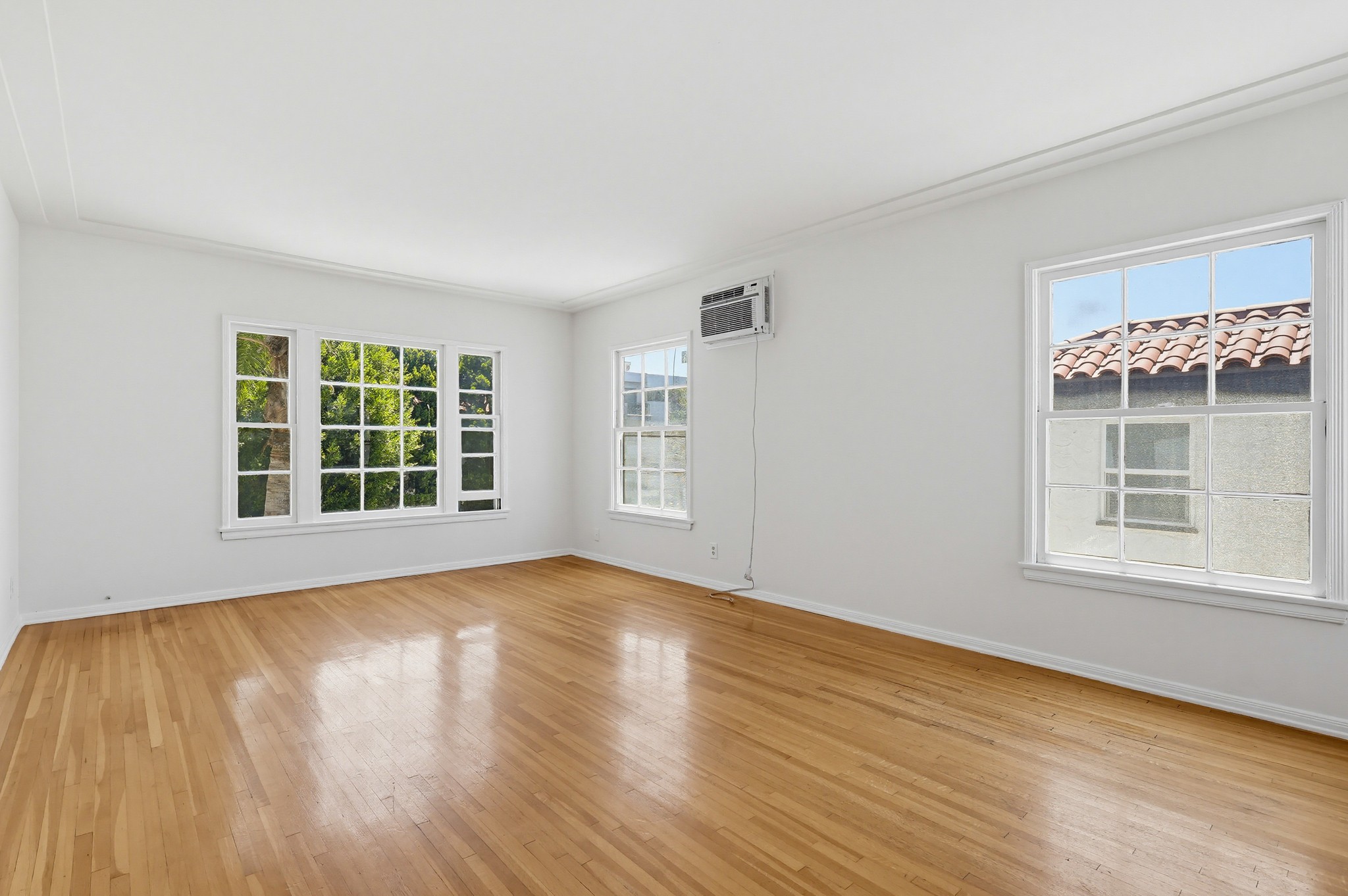 Virtual tour photo 12 of 56 for 455 Hayworth Ave