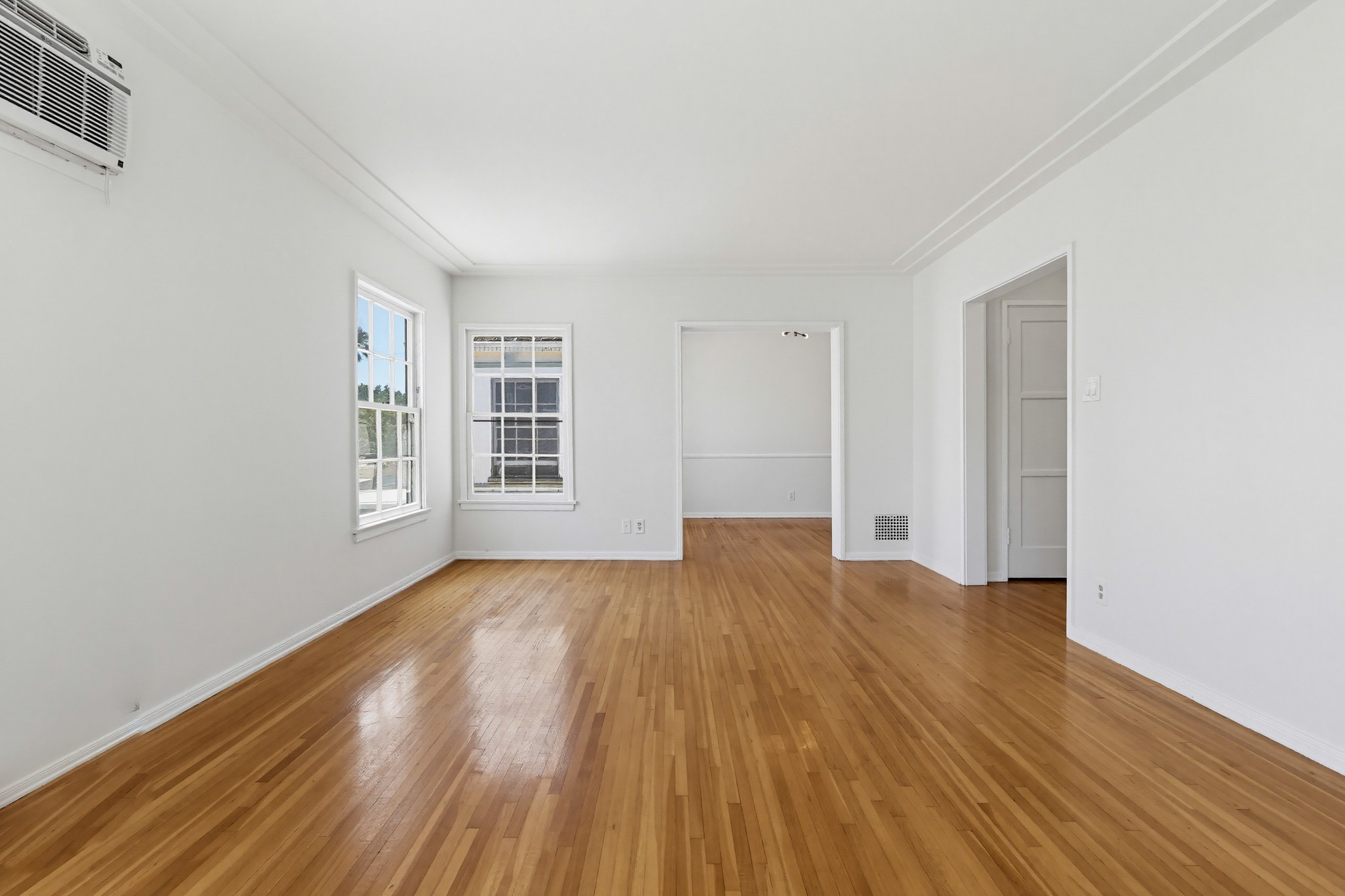 Virtual tour photo 14 of 56 for 455 Hayworth Ave