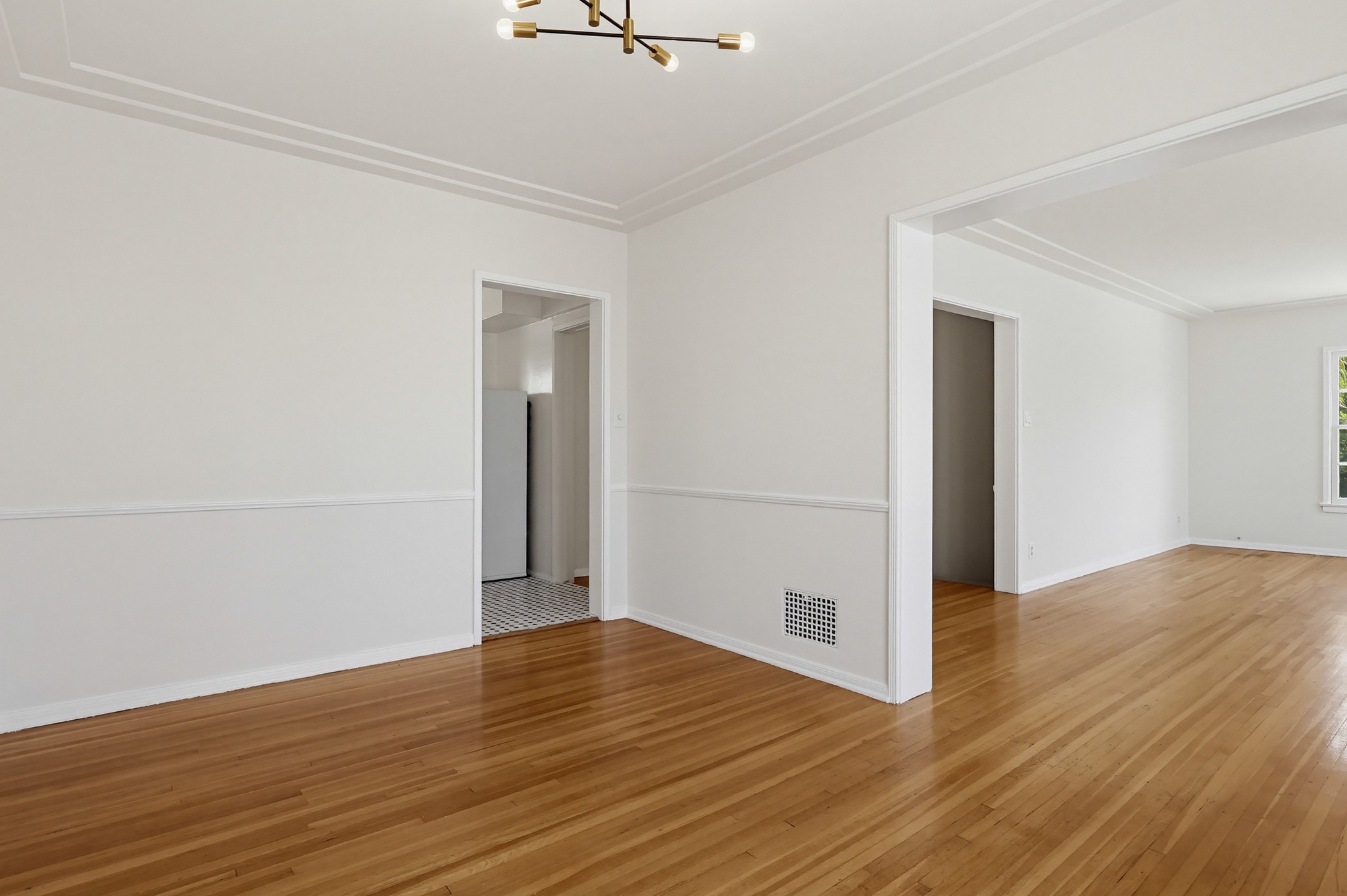 Virtual tour photo 18 of 56 for 455 Hayworth Ave