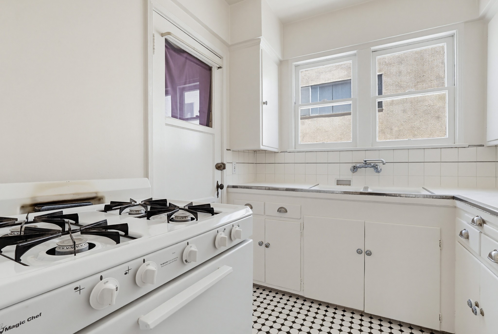 Virtual tour photo 24 of 56 for 455 Hayworth Ave