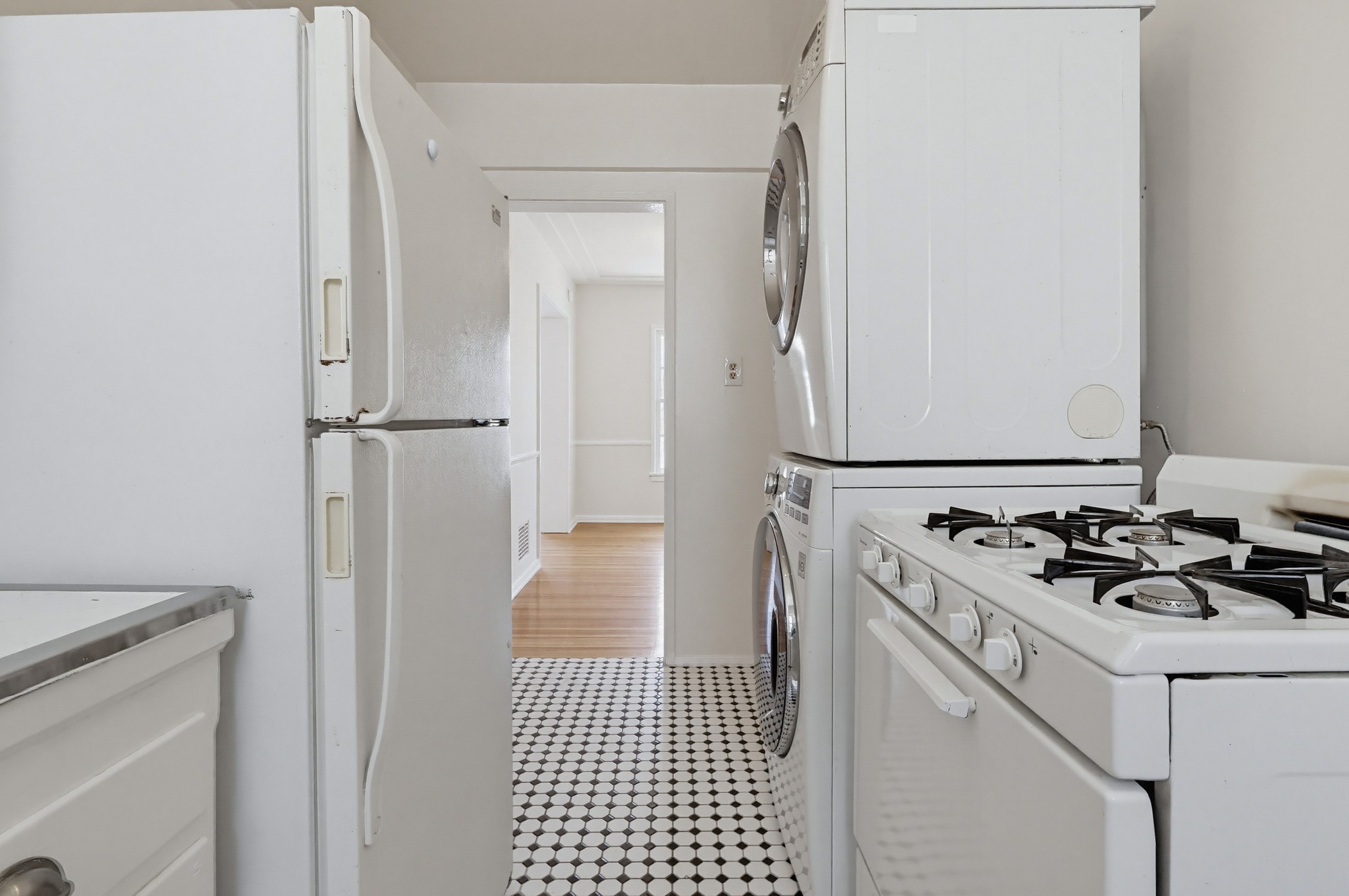 Virtual tour photo 29 of 56 for 455 Hayworth Ave