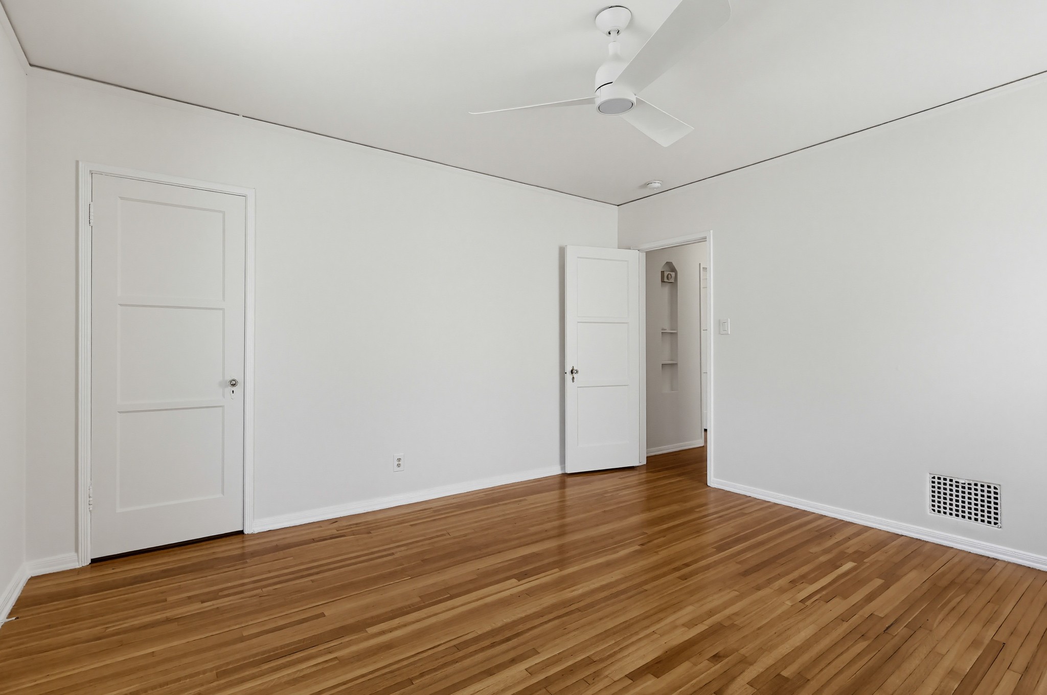 Virtual tour photo 40 of 56 for 455 Hayworth Ave