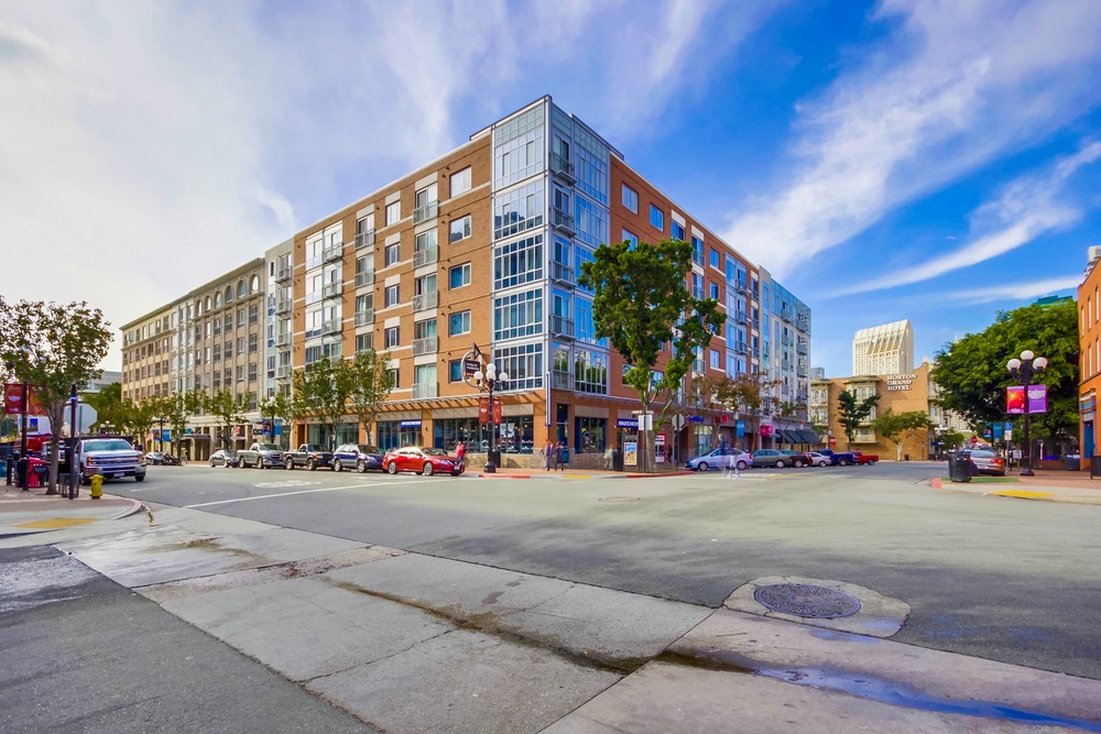 Virtual tour photo 4 of 32 for 455 Island Avenue San Diego