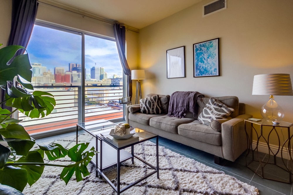 Virtual tour photo 15 of 32 for 455 Island Avenue San Diego
