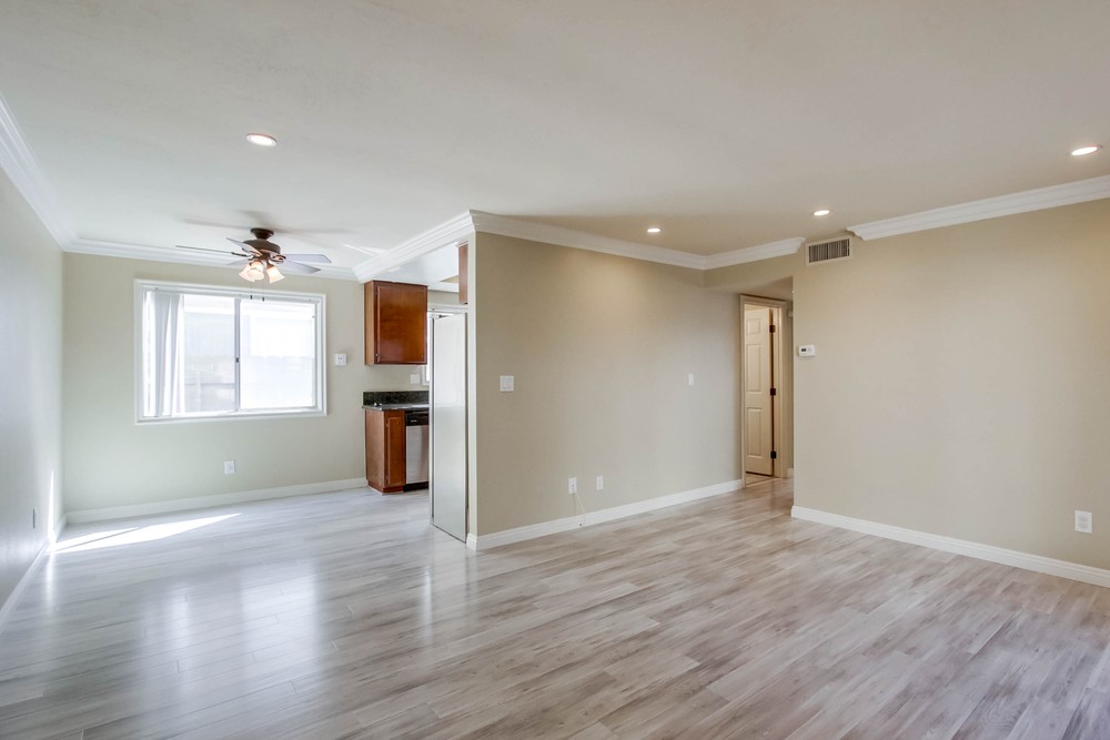 Virtual tour photo 12 of 30 for 4550 Glacier Ave