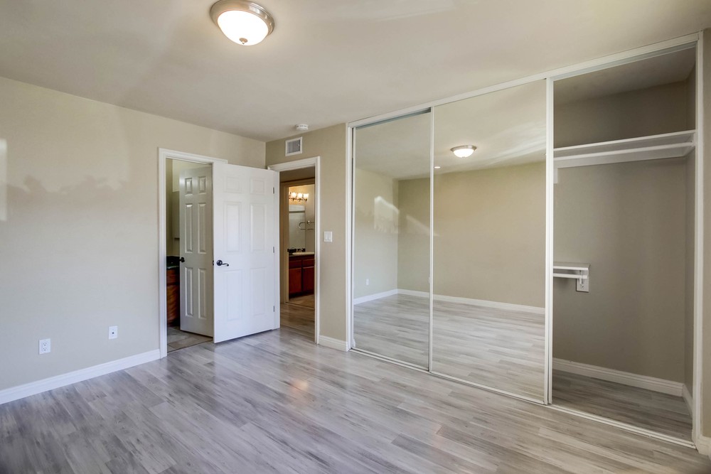 Virtual tour photo 22 of 30 for 4550 Glacier Ave