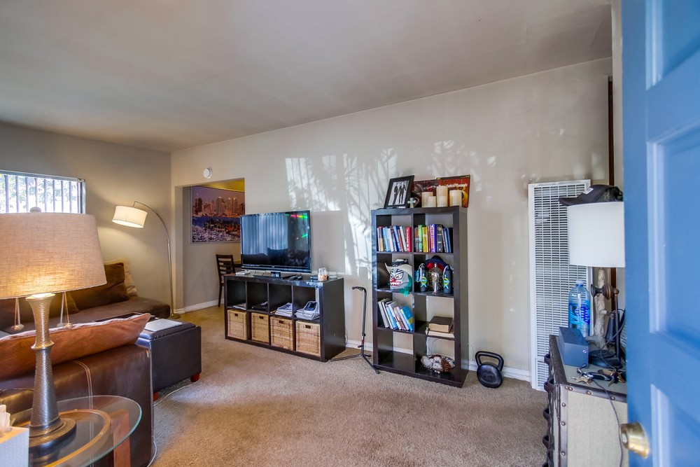 Virtual tour photo 10 of 48 for 4556 Bond St
