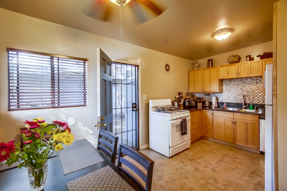 Virtual tour photo 15 of 48 for 4556 Bond St