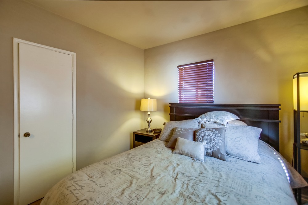 Virtual tour photo 20 of 48 for 4556 Bond St