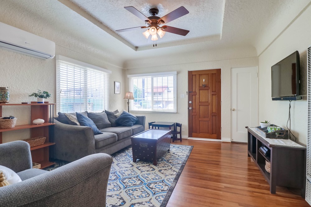 Virtual tour photo 10 of 81 for 4557 Oregon St