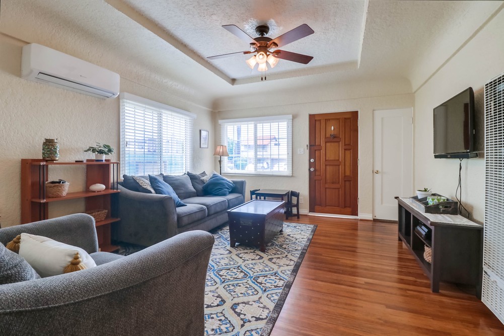 Virtual tour photo 12 of 81 for 4557 Oregon St