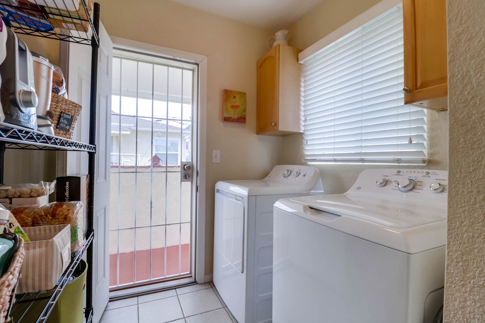 Virtual tour photo 20 of 81 for 4557 Oregon St