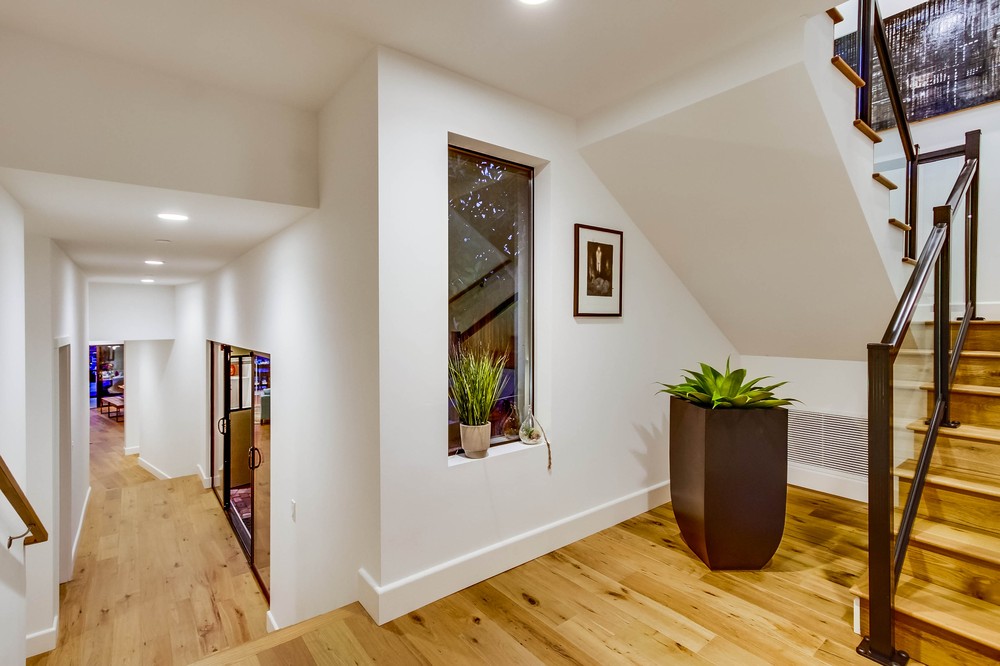 Virtual tour photo 30 of 98 for 4557 Santa Cruz Avenue