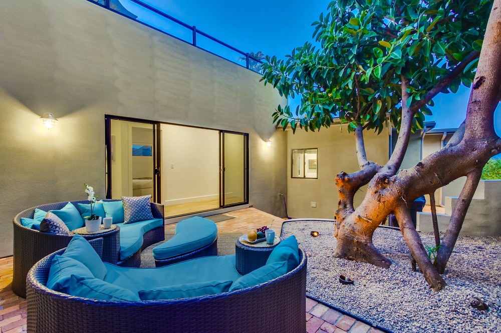 Virtual tour photo 69 of 98 for 4557 Santa Cruz Avenue