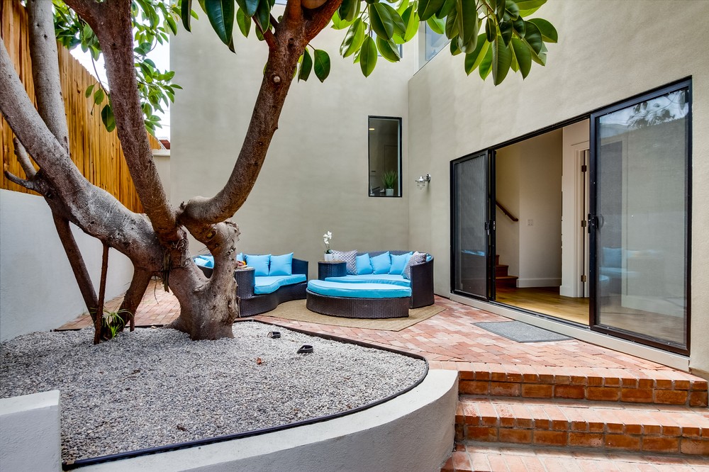 Virtual tour photo 74 of 98 for 4557 Santa Cruz Avenue