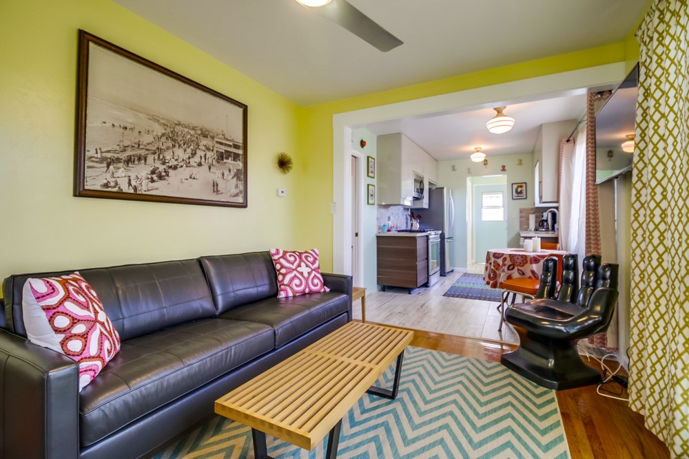 Virtual tour photo 5 of 30 for 4559 Narragansett Ave