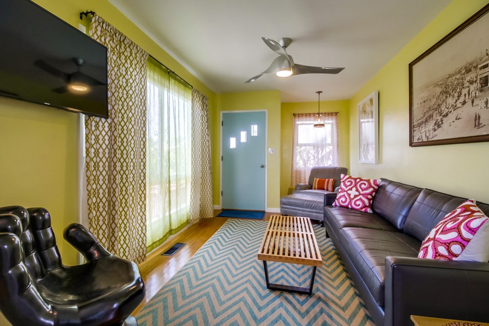 Virtual tour photo 7 of 30 for 4559 Narragansett Ave