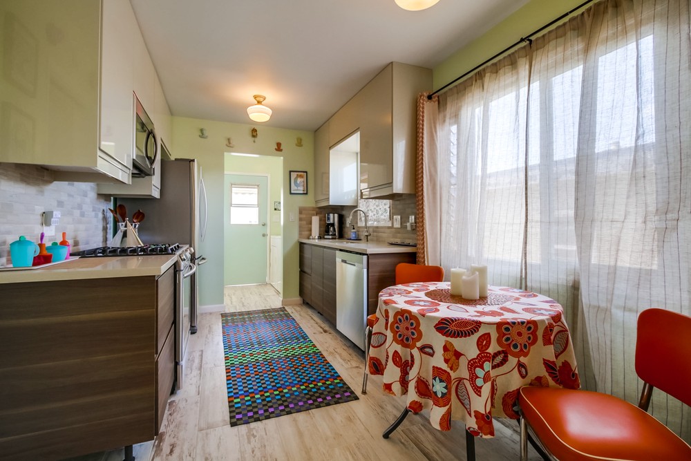 Virtual tour photo 8 of 30 for 4559 Narragansett Ave