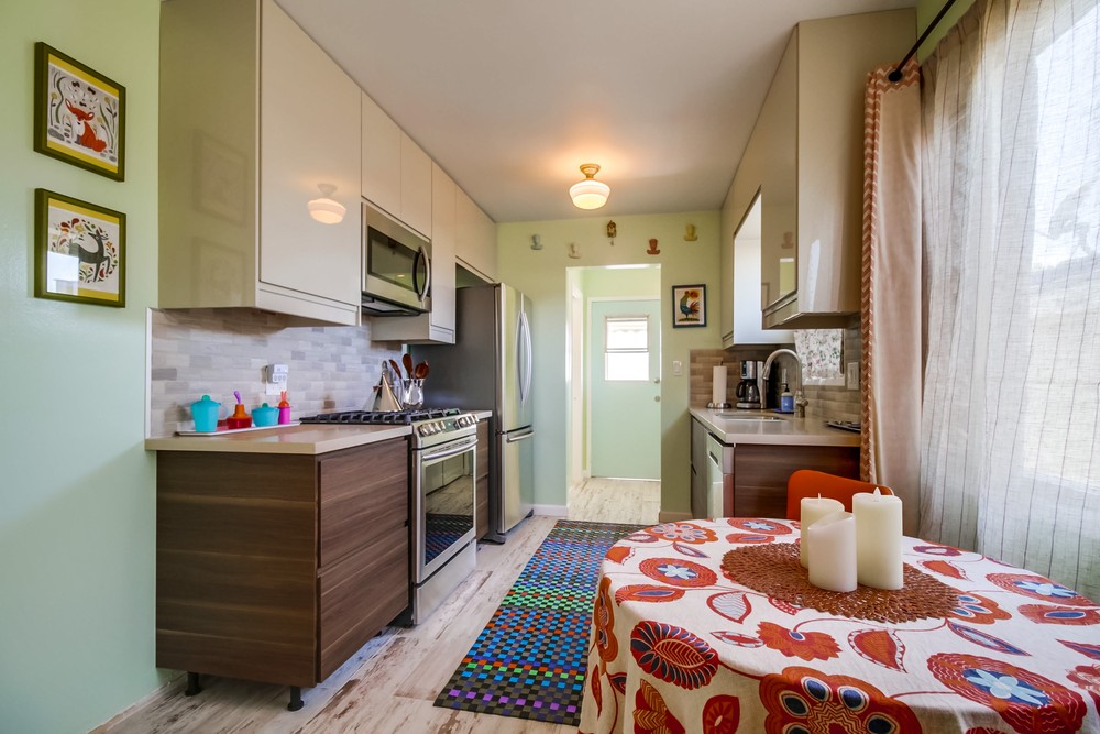 Virtual tour photo 9 of 30 for 4559 Narragansett Ave